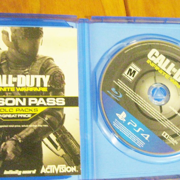 Call of Duty: Infinite Warfare - Standard Edition - PS 4 - Picture 3 of 3